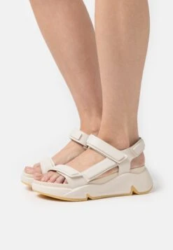 ECCO Chunky- Sandalen Met Plateauzool - Beige