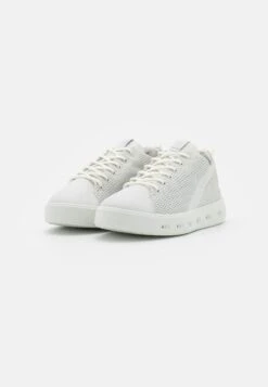 ECCO Street - Sneakers Laag - White 10 ECCO Street - Sneakers Laag - White -ECCO Verkoopwinkel fc759839121d457ca41536121edc73ed